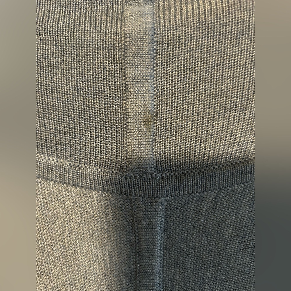 Lululemon Iconic Wrap. - Picture 14 of 16
